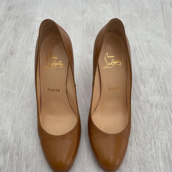 Christian Louboutin Brown Leather Pump Round Toe - Picture 3 of 16
